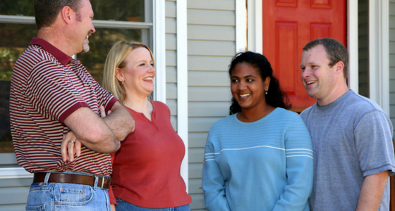 3 creative ways to introduce yourself to your new neighbors