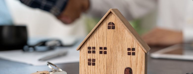 Top 5 Reasons to Buy a Home This Summer