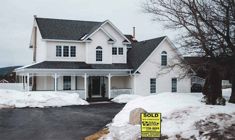 home for sale during the winter